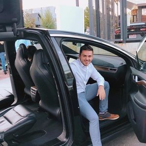 Meet your Posher, Alex